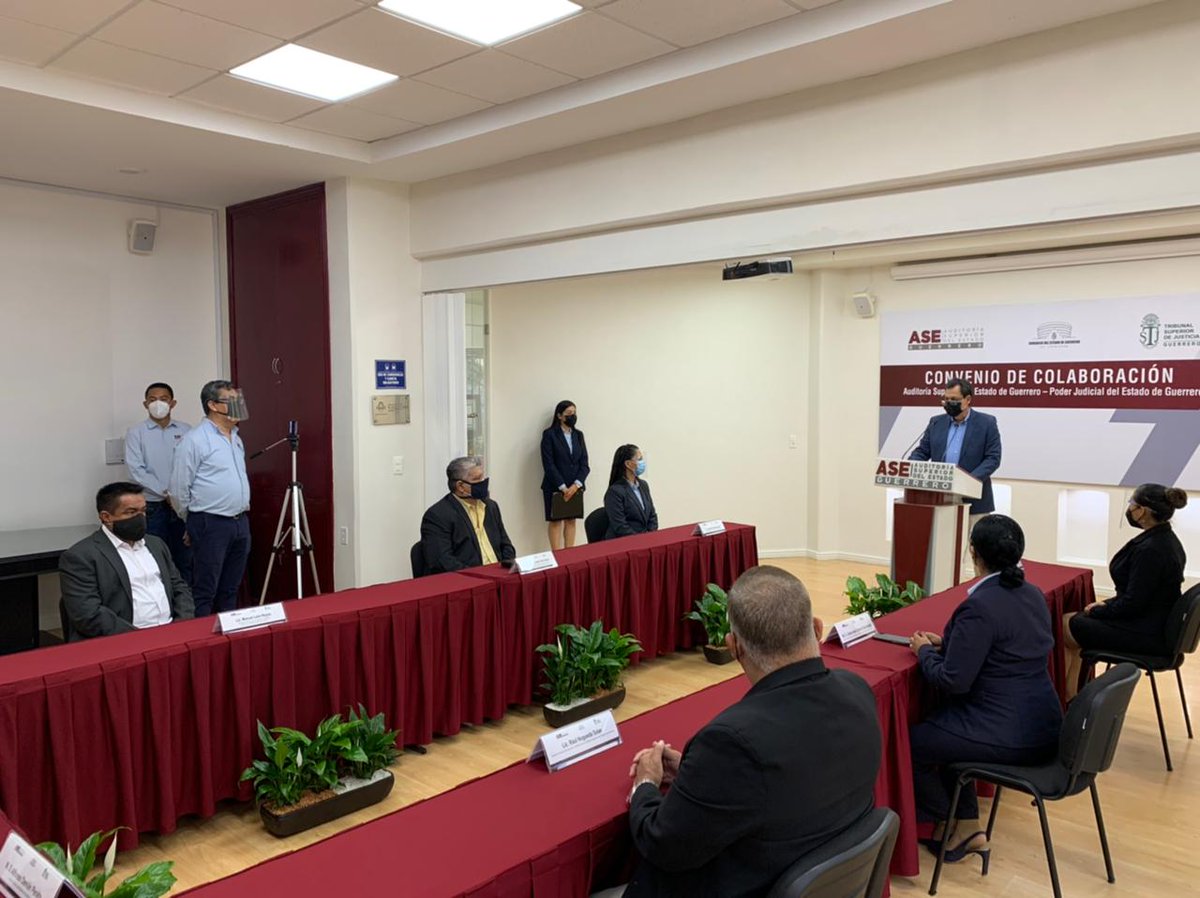 Poder Judicial de Guerrero (@pjeguerrero) on Twitter photo Los titulares del <a href="/PJE_Guerrero/">@Poder Judicial del Estado de Guerrero</a>, Alberto López Celis y de la <a href="/AuditoriaGro/">Auditoría Superior Guerrero</a>, @alfonsodamianp, firmaron un convenio para coordinar esfuerzos a favor de quienes afronten un procedimiento administrativo, y puedan ser asesoradas y defendidas por un defensor público del Poder Judicial. Los titulares del <a href="/PJE_Guerrero/">@Poder Judicial del Estado de Guerrero</a>, Alberto López Celis y de la <a href="/AuditoriaGro/">Auditoría Superior Guerrero</a>, @alfonsodamianp, firmaron un convenio para coordinar esfuerzos a favor de quienes afronten un procedimiento administrativo, y puedan ser asesoradas y defendidas por un defensor público del Poder Judicial.
