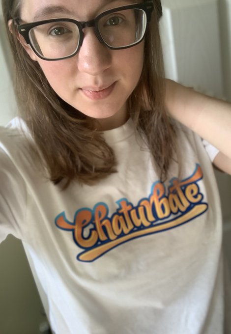 Shoutout to @chaturbate for the swag bag I got! Maybe I&rsquo;ll do an afternoon show this weekend 🤔 https://t<a href="/tag/mvsales"class="tags"><span>#mvsales</span></a>