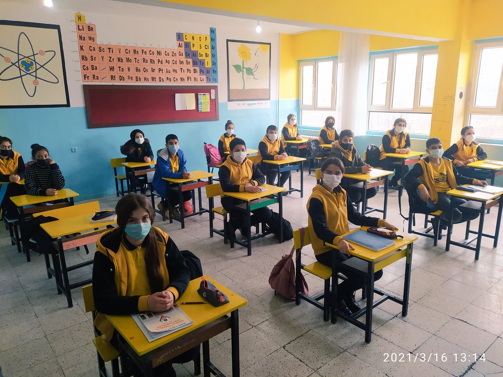 sm_ckr's tweet photo. Aşama aşama rehberlik,
Adım adım hazırlık..

LGS hazırlık aşamasında 8.sınıf öğrencilerimize yönelik haftalık rehberlik çalışmamız devam ediyor..

Bingöl RAM kurumuna katkılarından ötürü teşekkür ederiz..

Güveçli İlk/Ortaokulu 

@tcmeb @ziyaselcuk @BingolRam https://t.co/LensqrUJ0C