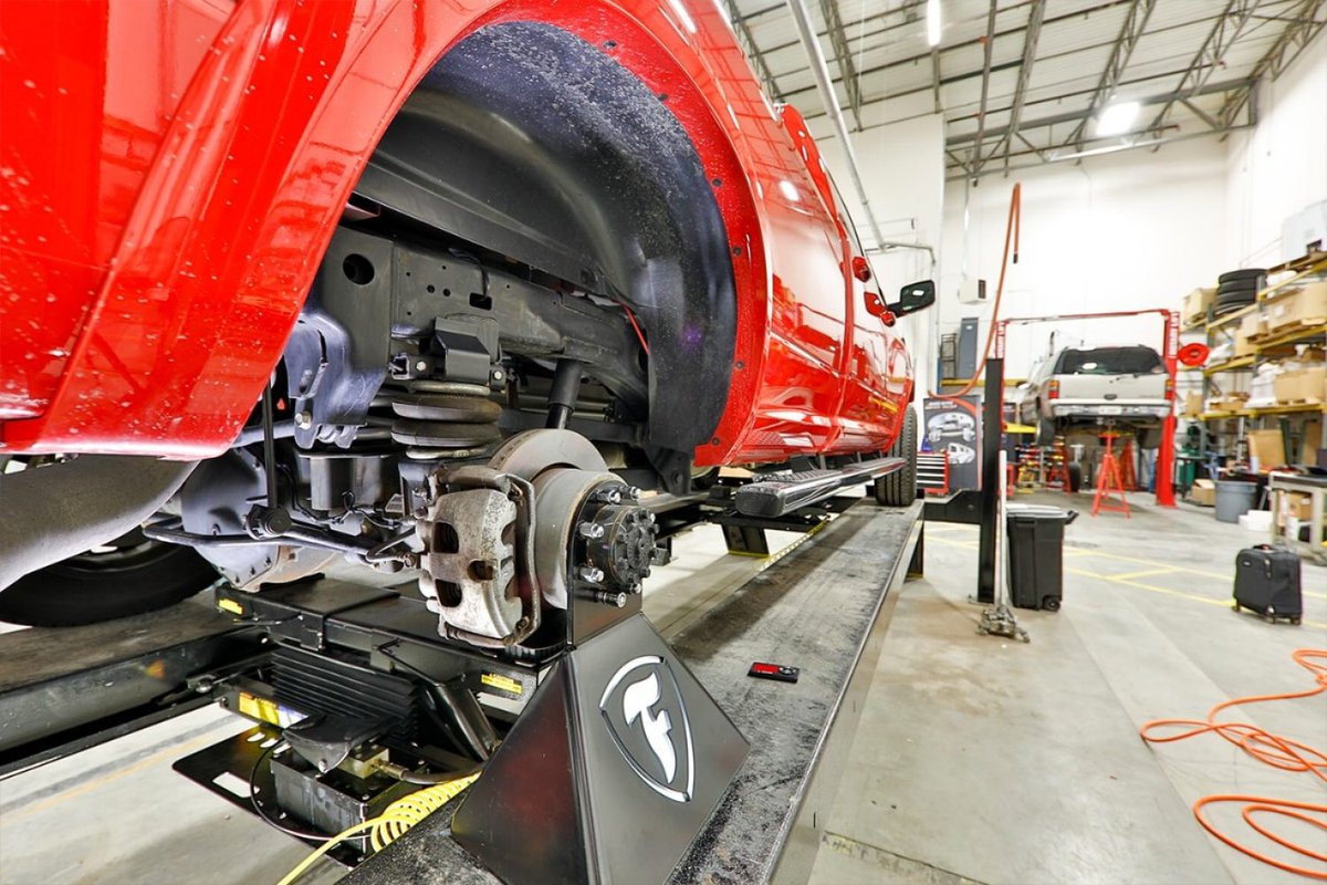 DFosterCo's tweet image. AIR SUSPENSION KITS &amp;amp; ACCESSORIES
Haul with Firestone Ride-Rite Air Helper Springs for comfort, confidence, and control.
Get out into the world with Ride-Rite Air Helper Springs and haul the heaviest loads on the wildest roads. Feel like you’re not hauling anything.