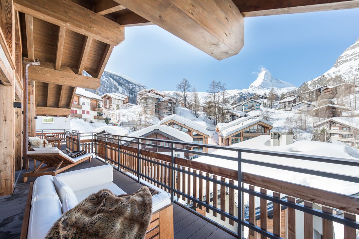 Ski In Luxury (@skiinluxury) on Twitter photo From contemporary stylish interiors, Apartment Aria presents perfect views of the Matterhorn from almost all the rooms.
👉 bit.ly/2No8xj7
<a href="/zermatt_tourism/">Zermatt - Matterhorn</a> <a href="/SwissEmotions/">Best-of-Switzerland</a> #luxurychalet #matterhorn #LuxuryTravel From contemporary stylish interiors, Apartment Aria presents perfect views of the Matterhorn from almost all the rooms.
👉 bit.ly/2No8xj7
<a href="/zermatt_tourism/">Zermatt - Matterhorn</a> <a href="/SwissEmotions/">Best-of-Switzerland</a> #luxurychalet #matterhorn #LuxuryTravel