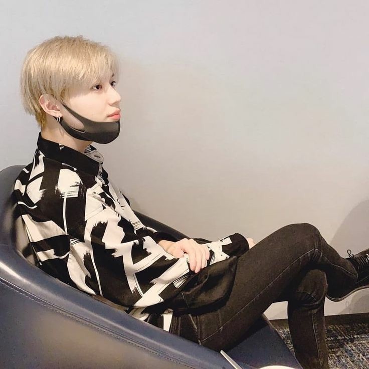 MlLANTWT's tweet photo. ㅤ❏. (め.) ﹆ Hey, it’s 𝓜𝓮, n.ew 𝒖𝒑𝒅𝒂𝒕𝒆 • ៸៸ 16 . O3 : #TWIXIEStreamParty #TeamDejaVu
¿Ya escucharon las nuevas canciones de Twixies? Todas me encantaron, pero mi favorita ha sido dejavu, además, quedé encantando con los hermosos regalos, soy su fan. https://t.co/boIR3b0rMW