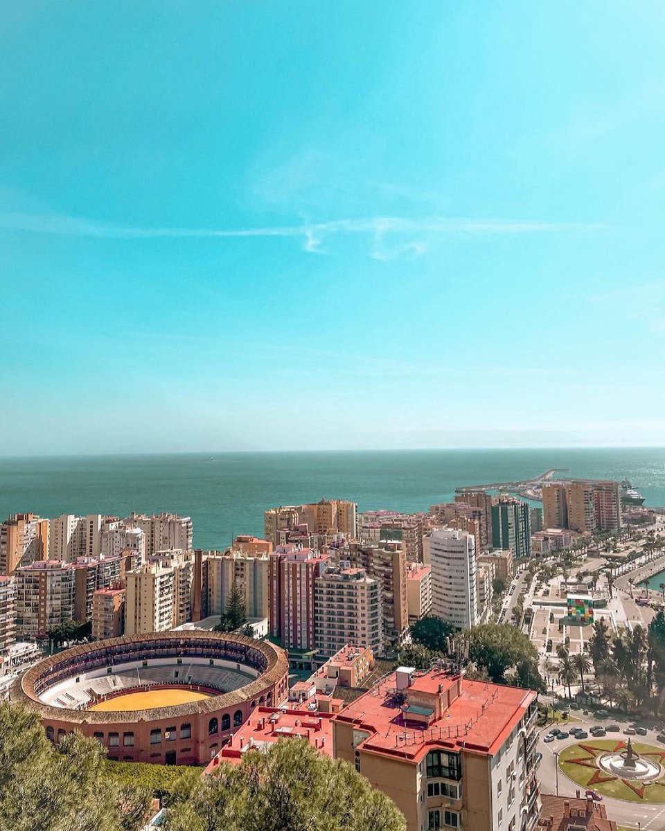¡ Viva ✨👏 #Málaga 😍 ! 
Foto Srta Pi
#malagaconacento #Gibralfaro #photography #andalucia