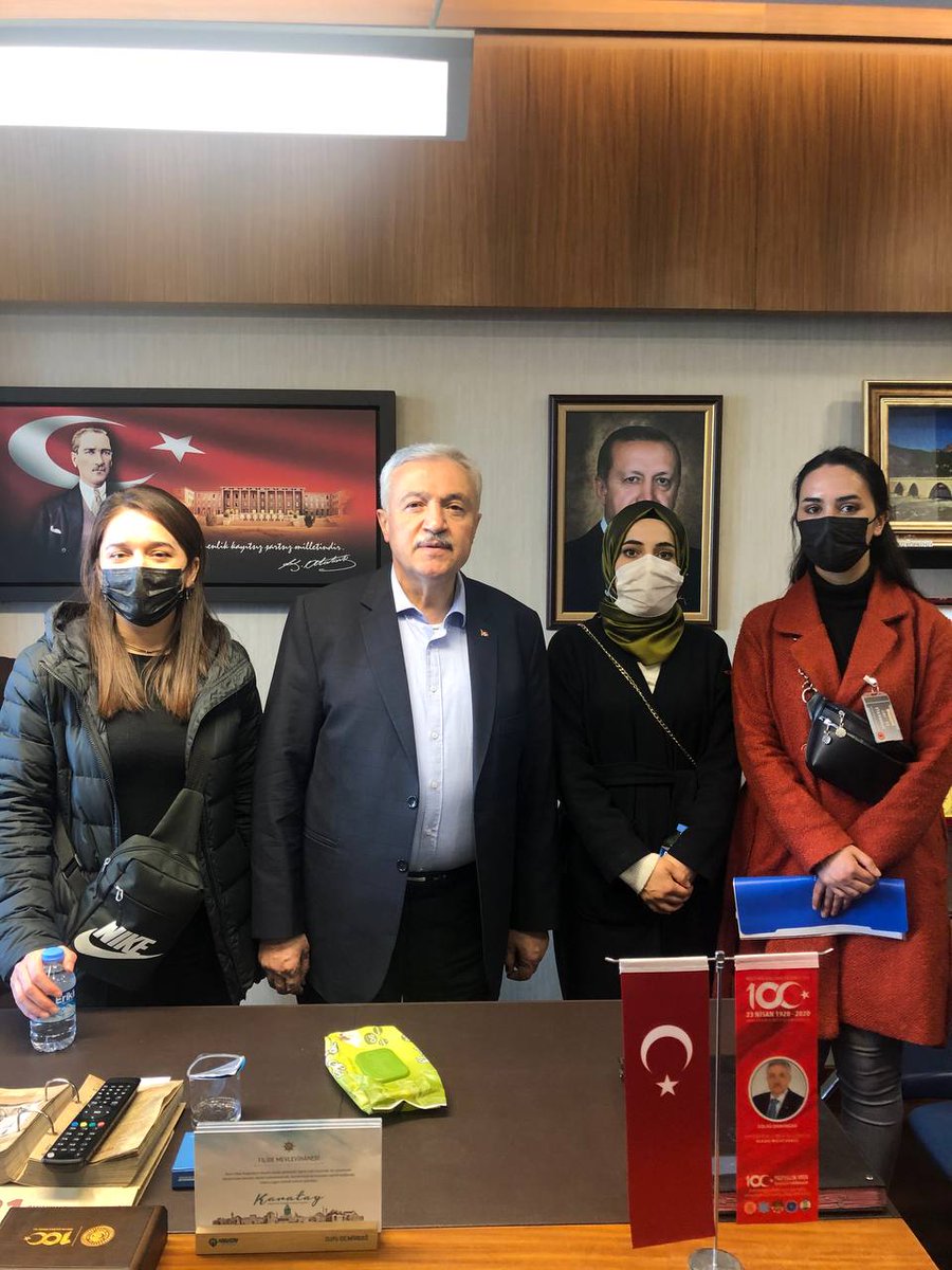 eylulzlf77's tweet photo. Sesimizi duyuyorlar ! Biz inanıyoruz ki yakında sesimize ses verecekler. Taleplerimizi iletmeye devam ediyoruz bikmadan ve usanmadan. Bizi dinlediği icin sayin Elazığ milletvekili @zulfudemirbag23 a teşekkür ederiz. 
#ÖğretmeniDuyun https://t.co/HeyDQGaZsa