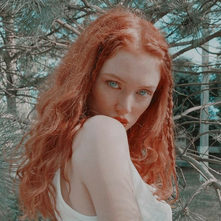 »»---> Sheena Marwen <---««

»-->23 otoños.

»--> Italiescocesa.

»-->Pasional, impulsiva y curiosa entre otras cosas.

¿ ↻ &amp; ♡ ?