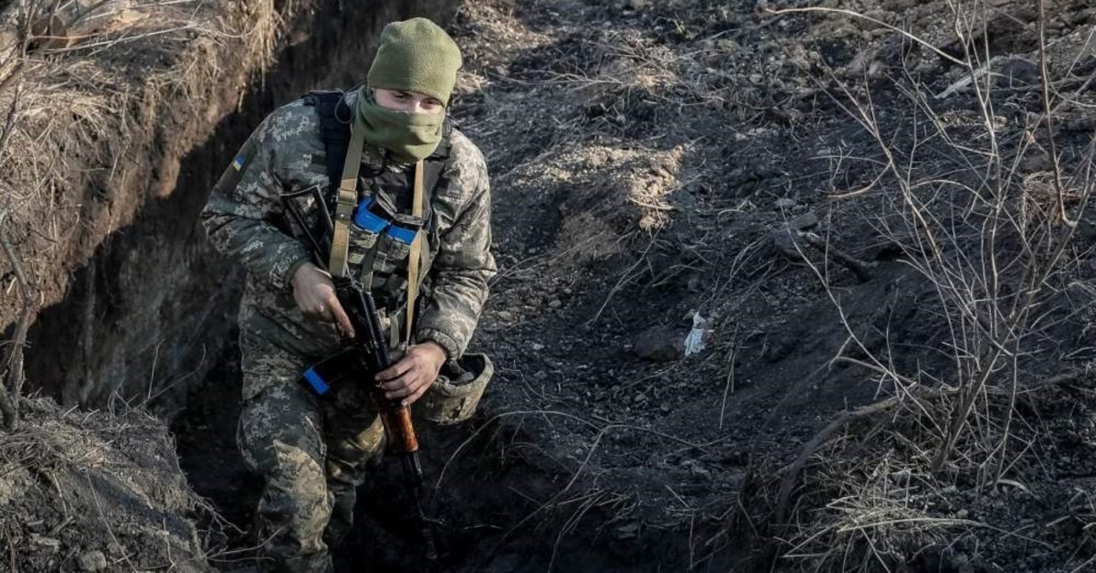  La Dirección de Inteligencia del M. de Defensa de Ucrania afirma que el primer y segundo cuerpo del grupo operativo de las fuerzas en Donetsk y Lugansk están "el mayor de grado de preparación para el combate" y "las unidades avanzadas se han reabastecido de munición".