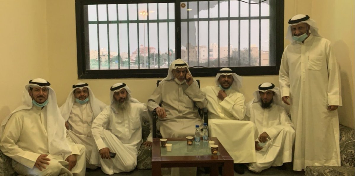 AnwarAlFicker's tweet photo. لله الحمد للتو تم اخلاء سبيلنا من المباحث الجنائية (الرمز احمد السعدون ، عبدالله راعي الفحما ، خالد شخير ، نايف المرداس ، جابر المحيلبي ، عبداللطيف العميري ، انور الفكر) وكل الشكر للجميع على تضامنهم وشكر خاص للمحامي يعقوب السكران https://t.co/jAQgSMwhQl