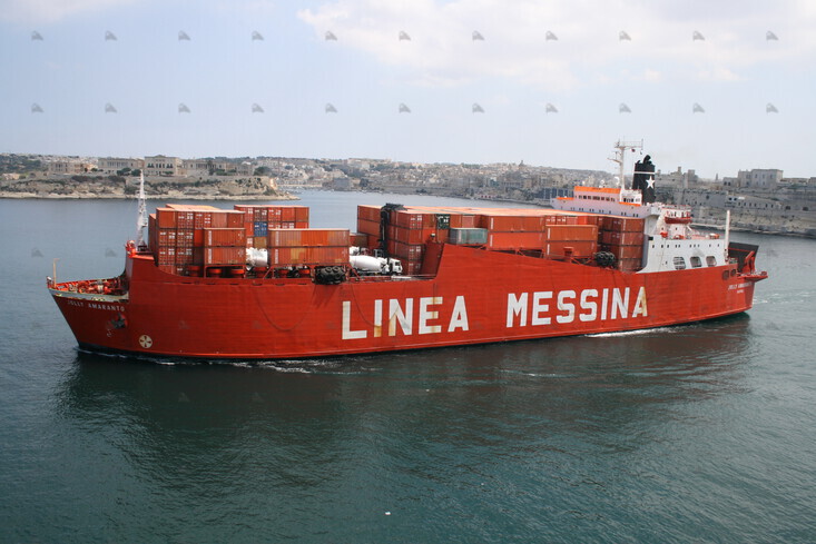 Shipguru's tweet photo. #LineaMessina #roro #JOLLY #AMARANTO #leaving #grandharbourmalta - 28.07.2008 - https://t.co/nfgboxc3g3 - NO PHOTOS can be used or manipulated without our permission https://t.co/lo6fkgd4Tz