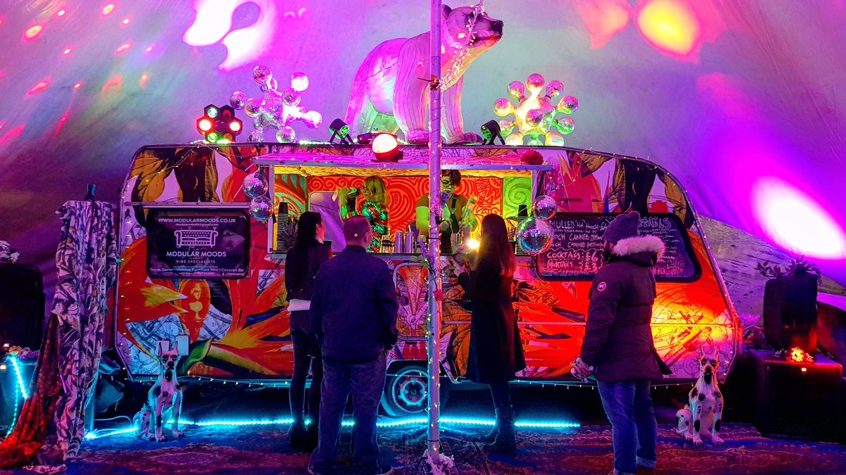 Production value is what we do best. Because bringing Persian rugs, polar bears, guard dogs and disco ball nebulae is easy when it fits in the caravan bar 😆😍 Book for your event at Modular Moods. Seen here at @itgshef #modularmoods #vibespecialists #sheffield #caravanbar #