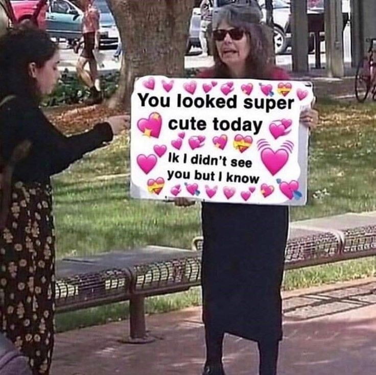 I love you all muah muah if no one says they love you i'll love you muah 💖