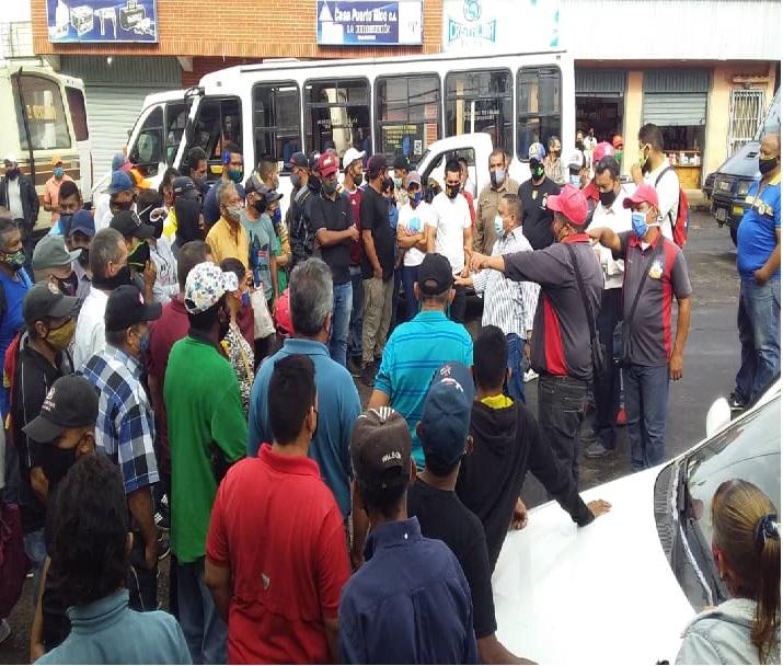 SoyNuevaPrensa's tweet photo. Más de 15 días que no #Surten gasoil transporte público en Upata - https://t.co/57GRGH7JQE

#SoyNuevaPrensa #Alcaldia #Bachaqueros #Ciudad #Piar #Sucesos #Featured https://t.co/RSl1VXQKyJ