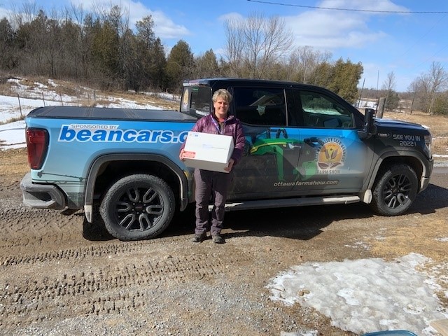 OttawaFarmShow's tweet photo. #FarmShowSierra made a few #AgInTheEast deliveries down the back roads of Lanark County ... the Davey, Deugo, Pickett and Hamilton families are all set to enjoy their boxes of goodies!!! #OVSGA #deliverywithasmile #BeanCars https://t.co/c1pQLcgJZK