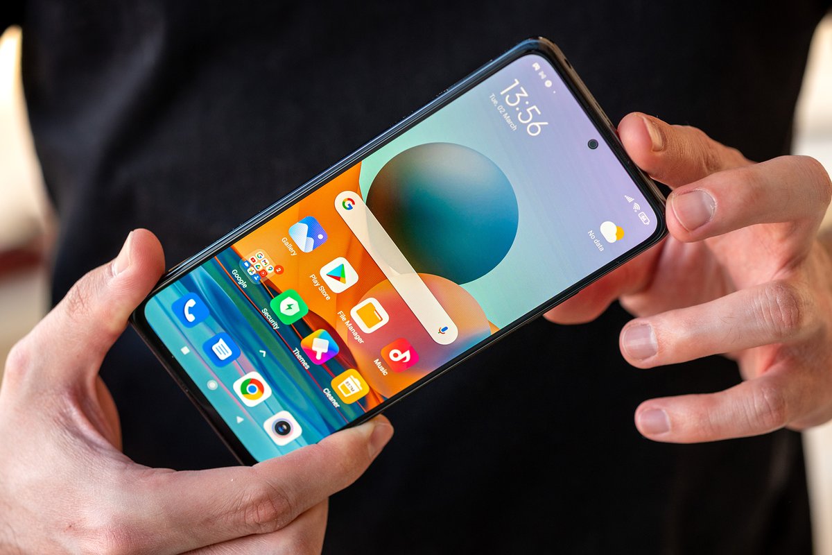 CellphoneSvn's tweet photo. Xiaomi Redmi Note 10 series gây ấn tượng với màn hình AMOLED, camera chất lượng và sạc nhanh. Mua Redmi Note 10 | Redmi Note 10 Pro tại CellphoneS giá từ 5 triệu

➡️ Chi tiết: https://t.co/a6K6fvc2Av

#CellphoneS #Xiaomi #RedmiNote10 #RedmiNote10Pro #RedmiNote10Series https://t.co/5RZdagTFwQ