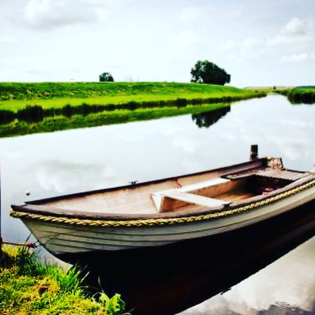 easyGuideFloats's tweet image. What is your best memory on the water? Let us know below! #easyguide #boats #boating #fishinglife