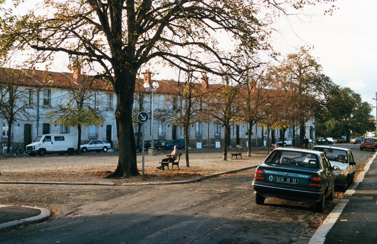 entschwindet's tweet image. and who can forget the 1996 project where they were asked to redesign a small town square and they just said &quot;you know what, it&apos;s fine, don&apos;t change it&quot; lacatonvassal.com/index.php?idp=…