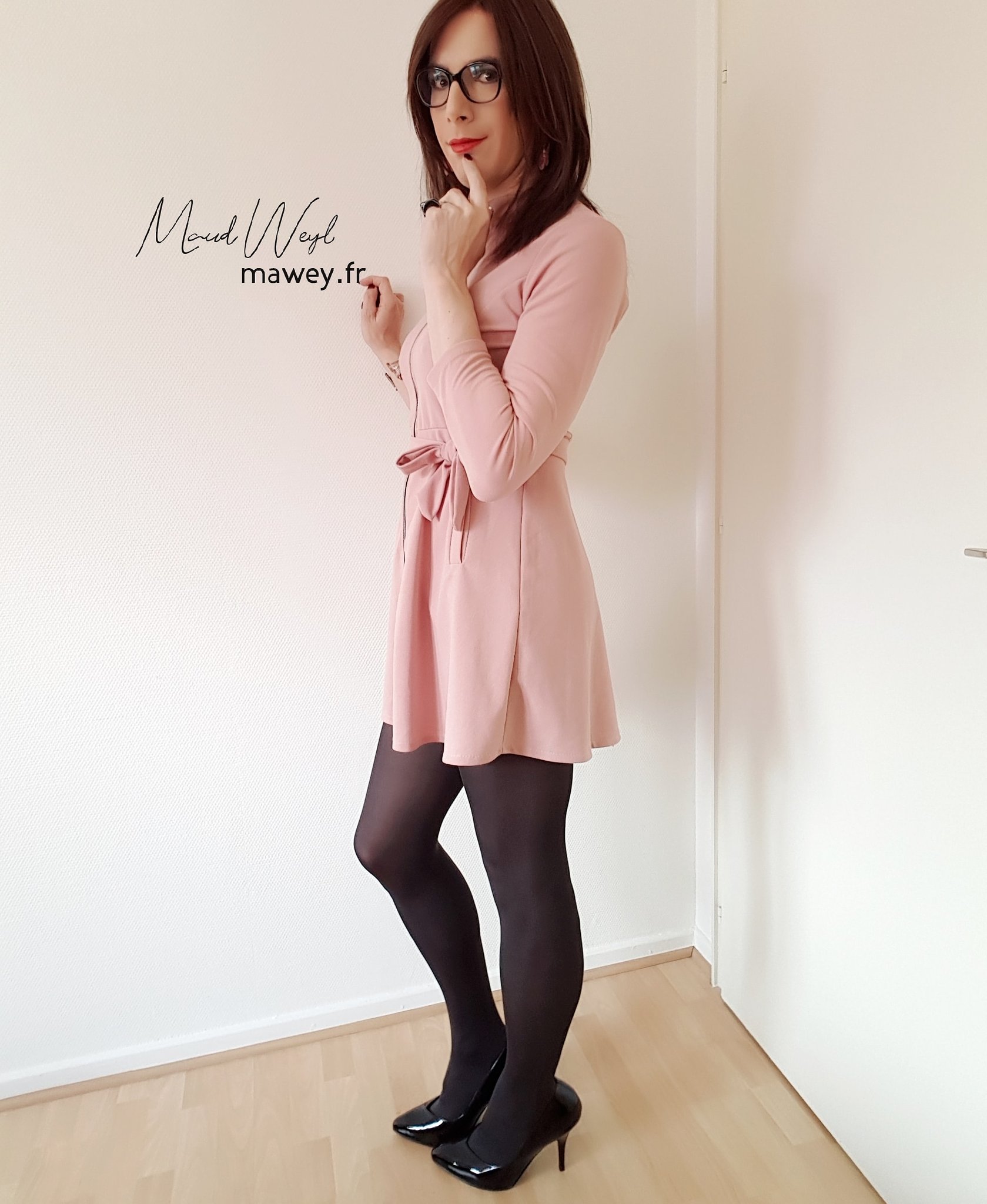 Maud Weyl on X: Pink dress with a zip #TransIsBeautiful   / X