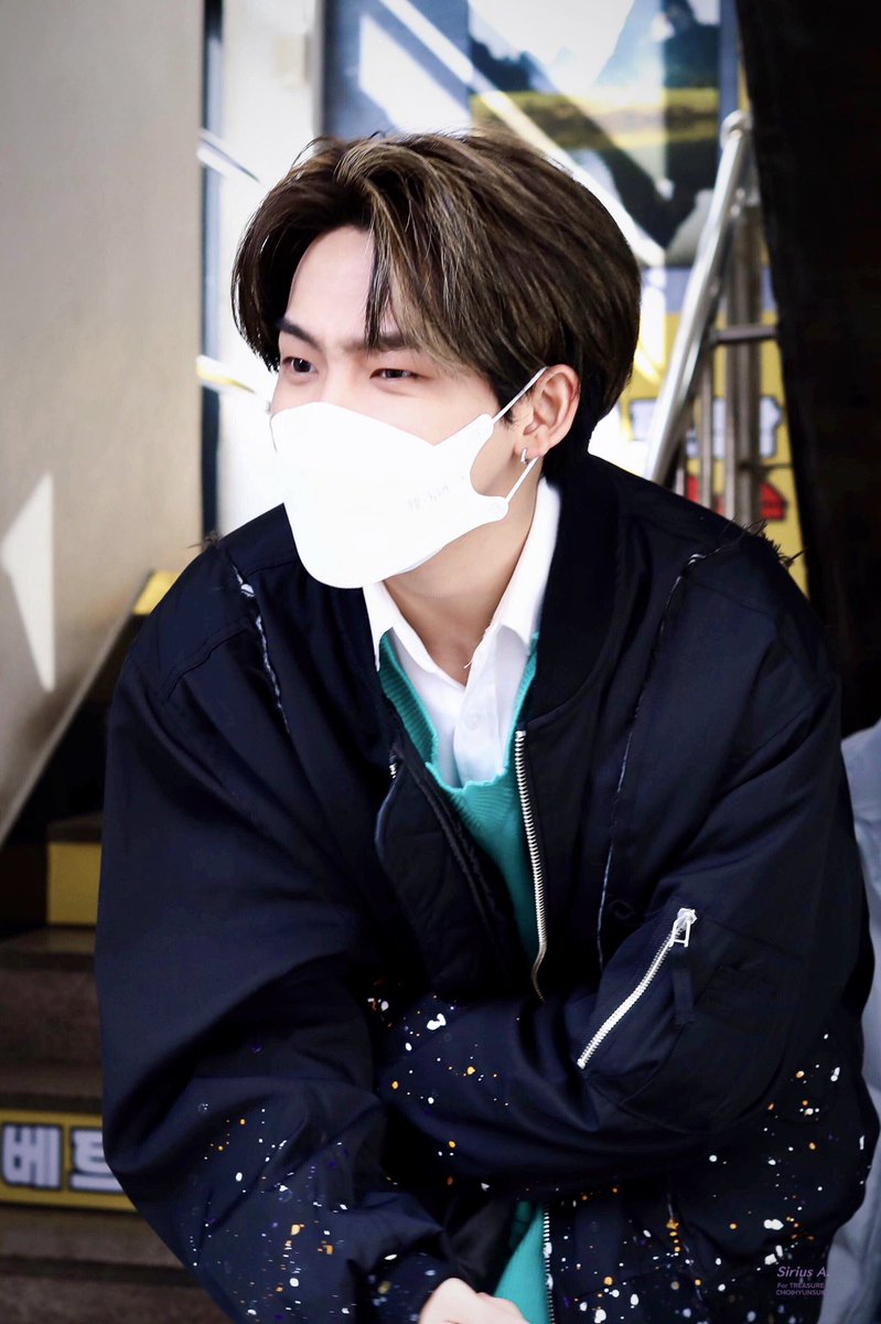 CHSLOOKS's tweet image. 