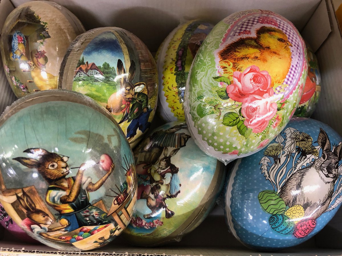 OldCountryShop's tweet photo. Hippity Hop, all Easter bunnies to the shop!  We have all the sweets and treats you need for this Easter! We welcome you into our shop and online.  #easterbunny #Easter #easteregghunt #roncesvalles #shoplocal #gooldcountry #chocolate https://t.co/1bgkHAxkCV