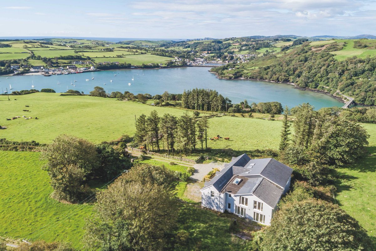 coastmag's tweet photo. From a Grade II listed apartment in Hampshire to a renovated farmhouse in County Cork, check out our pick of the latest properties to buy beside the sea https://t.co/lG7rpofR6g
~
#properties #homesforsale #coastalproperties #ukhomes #ukproperty #seaviewhomes #seasidehomes https://t.co/HzJWYbu5np