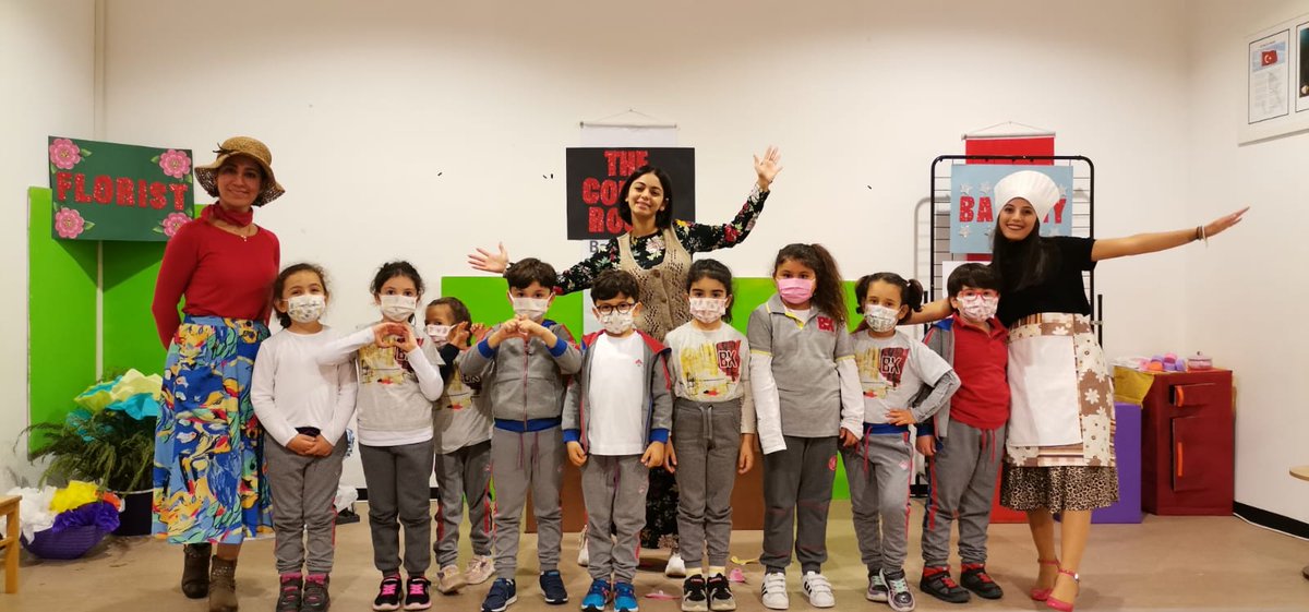 BahcesehirLara's tweet photo. Our preschool English team prepared and performed a little drama about 'occupations'.The  children both learnt and had a lot of fun!
Okul öncesi ingilizce ekibimiz, 'meslekler' teması ile ilgili küçük bir drama hazırlayıp sahnelediler.Çocuklarımız hem öğrendiler hem de eğlendiler https://t.co/VNA8CHZmCP