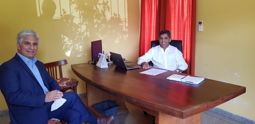 Visite PAPAGAYOS y compartí una charla en la Municipalidad con su Intendente José Luis Gauna, quien se encuentra realizando una muy buena gestión para los vecinos. Una hermosa localidad en el faldeo del Comechingones.