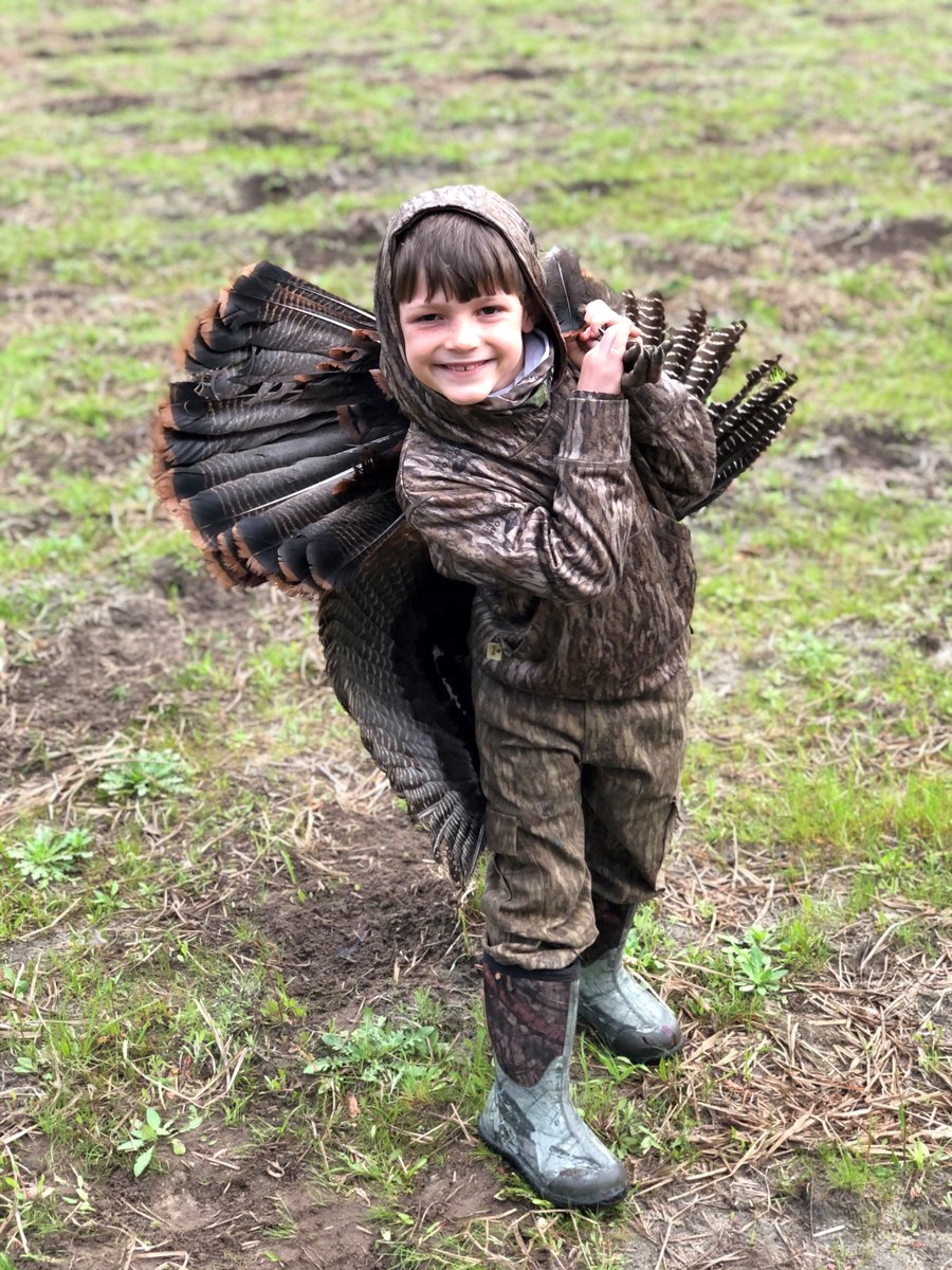 SCDNR's tweet image. Youth turkey hunting weekend on private lands is happening this weekend for Game Zones 3 &amp;amp; 4! 🦃🦃🦃 

Rules can be found here: ow.ly/OhQo50DZdOw.

Have fun and hunt safe! #HuntSC
