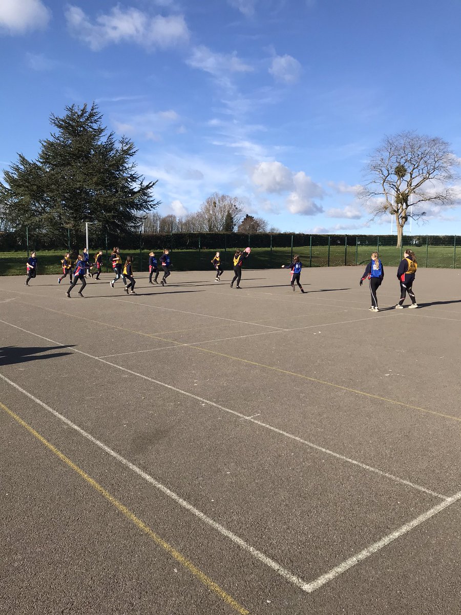 wyedeanpedept's tweet image. #Backtonetball 😁🙌🙌❤️🏀 ☀️ Fantastic effort everyone 👍@WyedeanSchool