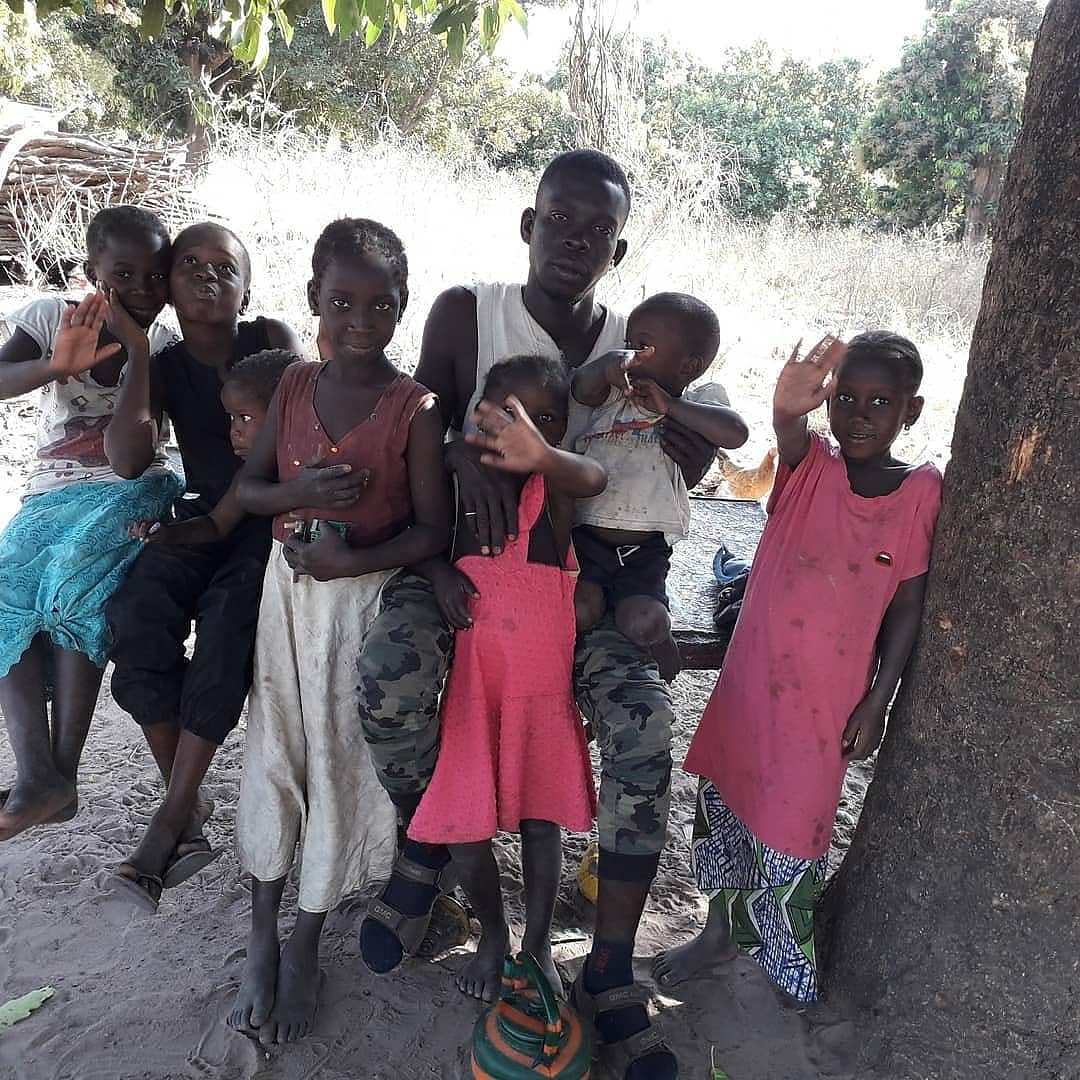 Modoula09521124's tweet image. We are looking for support brothers and brothers 😭😭😭🥺😭