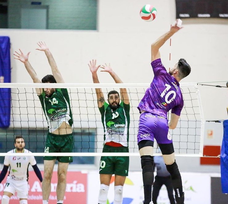 #ZetaNews📰 | Ángel Rodríguez, MVP de la última jornada de la Superliga Masculina

👉 El opuesto del <a href="/voleimanacor89/">CONECTABALEAR CV MANACOR</a>  logró 27 puntos, 2 bloqueos, 7 saques y un 58% de efectividad en ataque

📝:bit.ly/3vrClg1