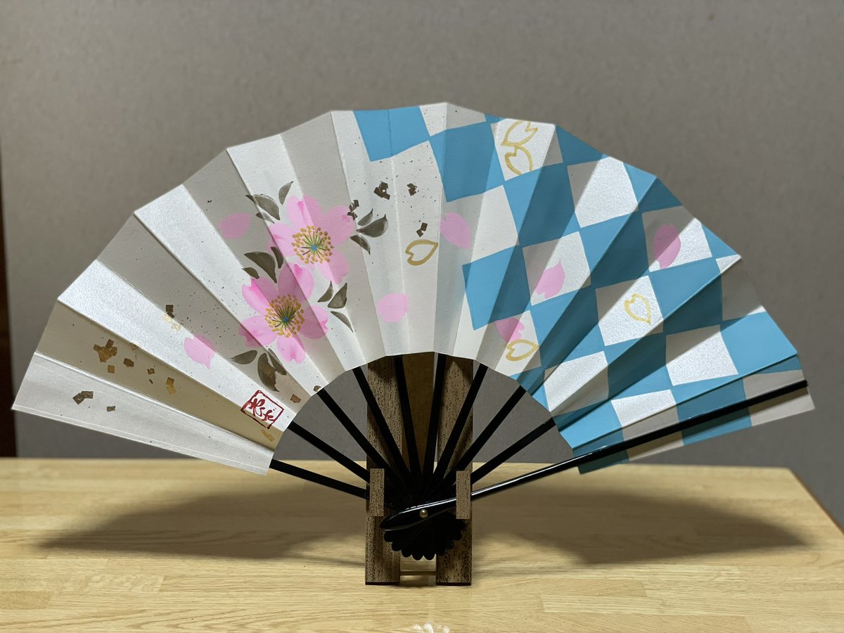 kinu827's tweet photo. ほとんど人の手に渡って、家にあるものは少ないのだけれど・・・
父が遺した作品晒す。 https://t.co/68piPoPmTw