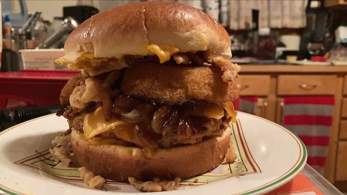 Chef_CarICasper's tweet photo. My #Triple #Chickity #Cheesy #Onion #Pounding
#Chicken #Sandwich
is comin soon to #ElJefeFoodTruck $9

TRIPLE the #Onions
TRIPLE the #Cheese
TRIPLE the #Medical #Attention
from #doctors👩🏻‍⚕️🩺

#Double #Everything-$2 #extra
#FriedChicken #ChickenSandwiches🐔
#cheeselover #sandwiches https://t.co/91TNjj3aTv