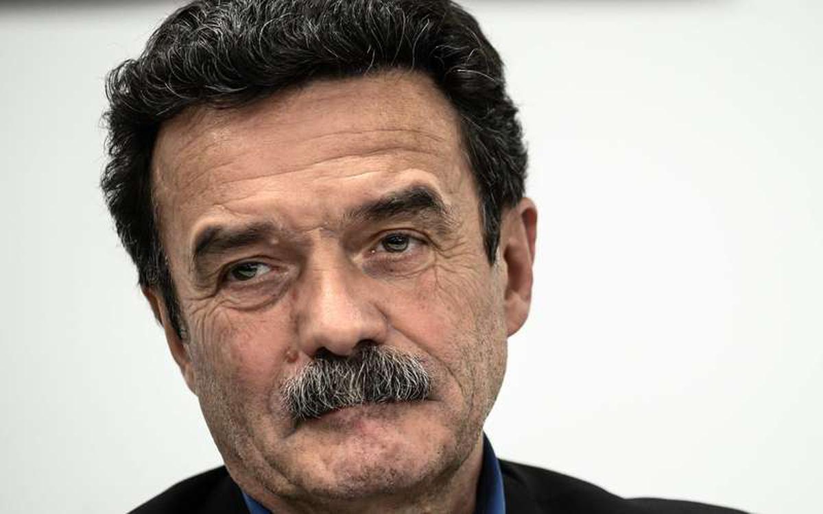 FranceNews24's tweet photo. 🔴 INFO - #Justice : Le tribunal correctionnel de #Lyon a relaxé le directeur de la publication de @Mediapart Edwy #Plenel, qui était poursuivi pour diffamation envers l'ancienne cheffe du parquet national financier (@pr_financier) Eliane #Houlette. https://t.co/90azXhhqPi