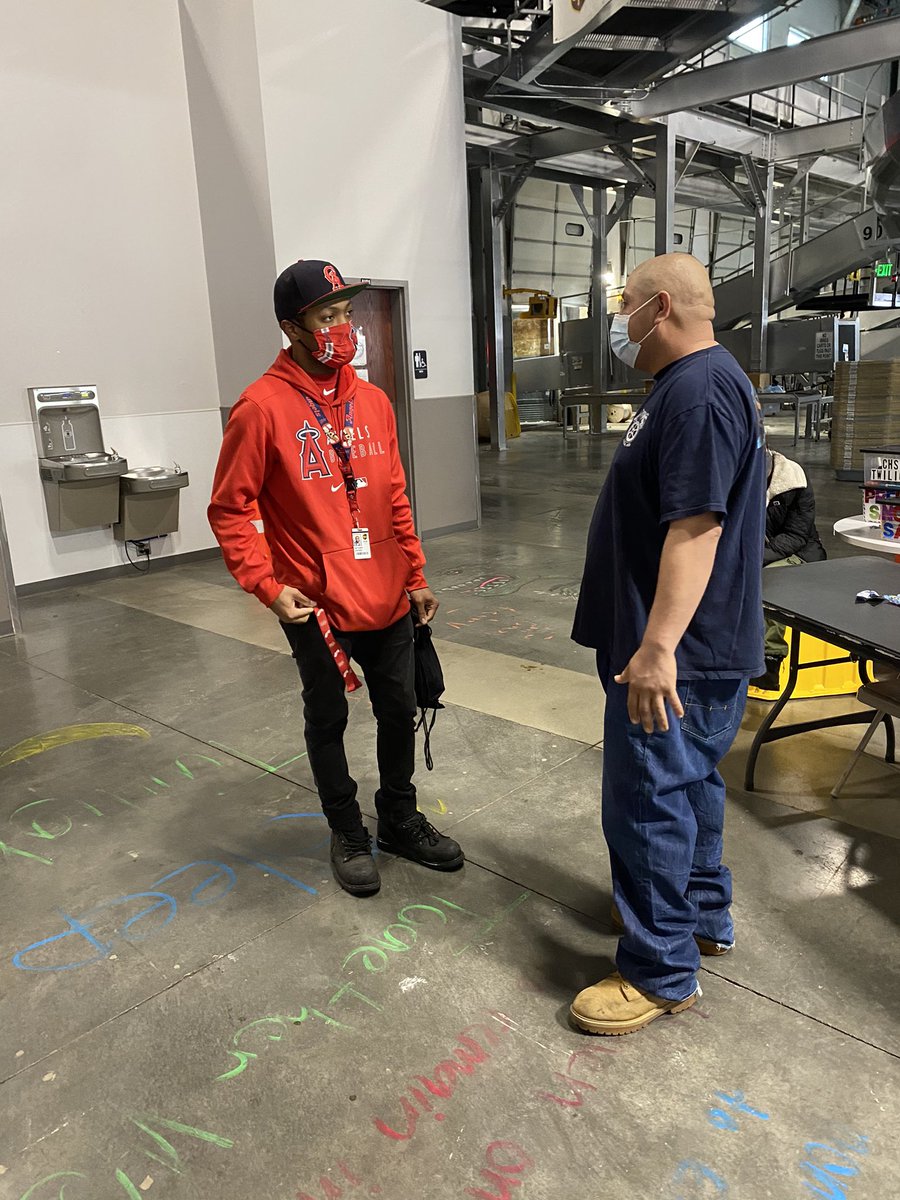 Distractions @LamgoJerre @jeffhodges_ups <a href="/waringlester/">Waring Lester</a> <a href="/KenJohn77174761/">Ken Johnson</a> <a href="/RubenSafetyDM/">Ruben Rodriguez Jr</a> <a href="/STakherSafety/">Sonny Takher</a> <a href="/CharlieBeswick/">Charlie Beswick</a> <a href="/UPS_DenverHub/">Phil Hawkins</a> <a href="/AuroraNoonday/">Aurora Noonday CHSP</a> <a href="/AuroraPreload/">AuroraPreload</a> <a href="/aurora_ups/">UPS Brighton</a> <a href="/SmokyHillSafety/">Smoky Hill Safety 8007</a> <a href="/ExperienceUPS/">Experience UPS</a> <a href="/UPSers/">UPSers</a> <a href="/ups_Heroes/">UPS Heroes</a> #TogetherWeKeepItSafe