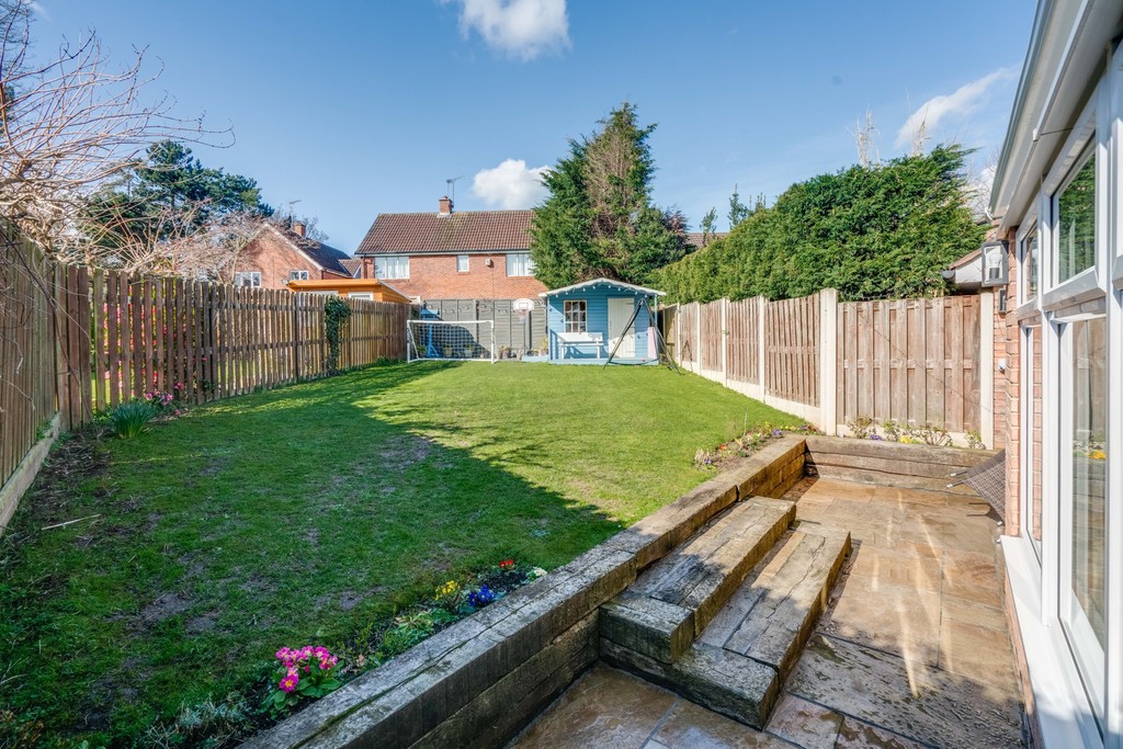 4 bed property on popular Croft Drive #Tickhill, fantastic option, no work to do, you simply just move in &amp; unpack 
☎ 01302 751616
 #RobinsonHornsby #RHSales #RH #Yourdoncasterestateagent #doncasterisgreat #doncasterproperty #Southyorksbiz <a href="/YorkshireProps/">Yorkshire Business, Media & Property</a>
robinsonhornsby.co.uk/properties/138…