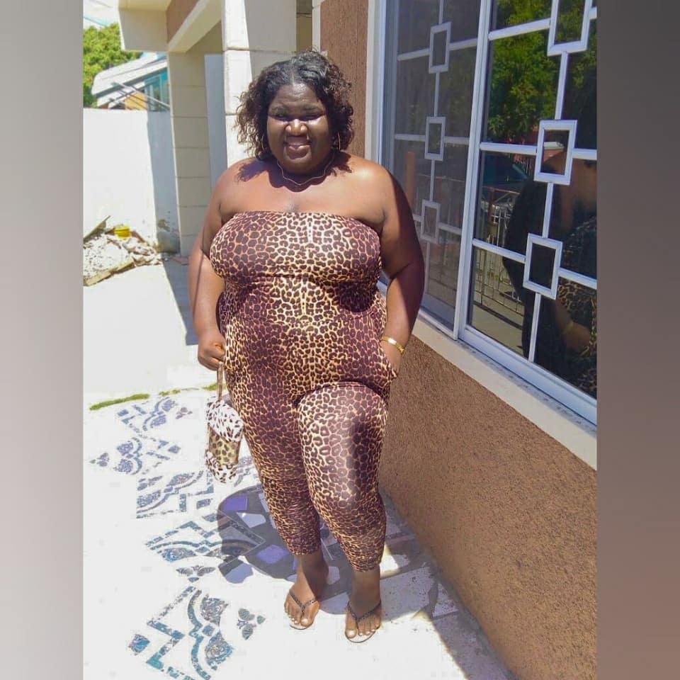 chartinaaa's tweet image. I got myself popping like expensive Moet and Chandon🧚‍♀️🍾