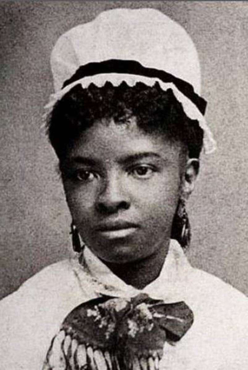 Rebecca Lee Crumpler was the first African American female to obtain MD. Inspired by her aunt how cared for the ill in her hometown, she first became a nurse, then a physician, an author, and ultimately an role model for future generations.#womenshistorymonth #icuwomen