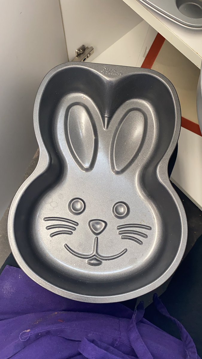 rebeakuh's tweet image. I dug out the pan I used for reference! Why are the ears like that?