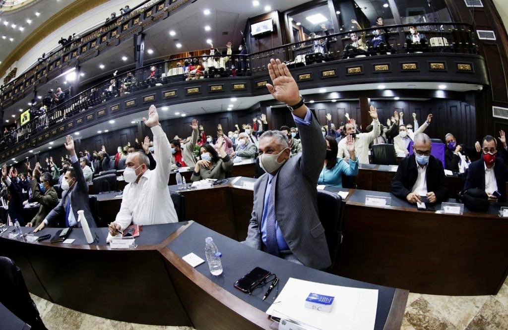 jorgerpsuv's tweet image. Acabamos de aprobar una exhortación al Comité de Postulaciones Electorales para que se abra un periodo adicional de 10 días para que venezolanos que deseen poner su nombre para rectores del cne sean considerados. En aras de la amplitud y la participación