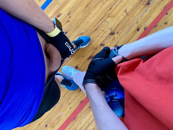 Usual freak joke with my straight classmates right during the sport classes in university #public #gay