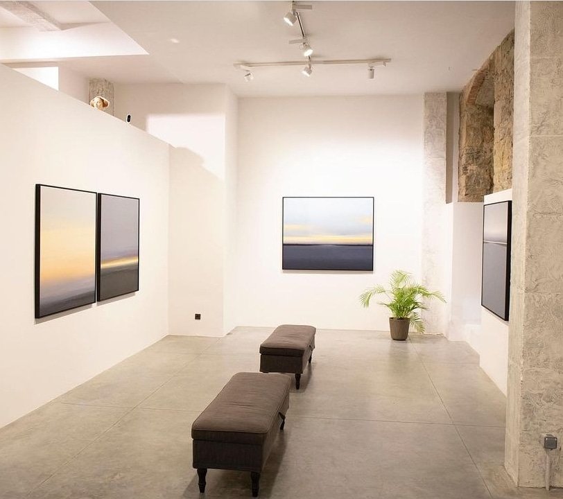 Exposición individual "Juego de equilibrio"
En @galeriabv,

Una selección de las últimas obras, un nuevo trabajo sobre el estudio de la luz en el paisaje .

Gracias al equipo de la galería por la difusión y montaje y a <a href="/emeadene/">Javier</a> por la reseña sobre la exposición.