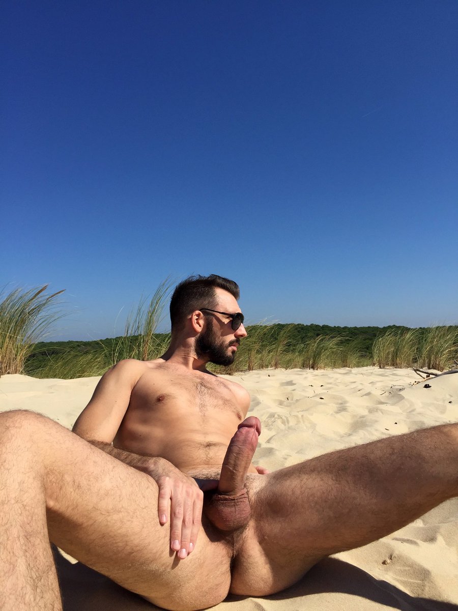 Sex on the beach? 🤔