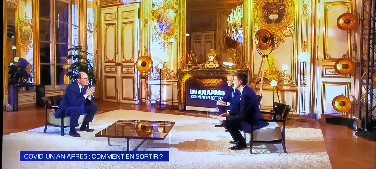 benboo1981's tweet image. C&apos;est quoi ces fauteuils??? 😂😂😂🤣 @topito_com @LaBuzzance #pausecaca #auwc #wc #fail