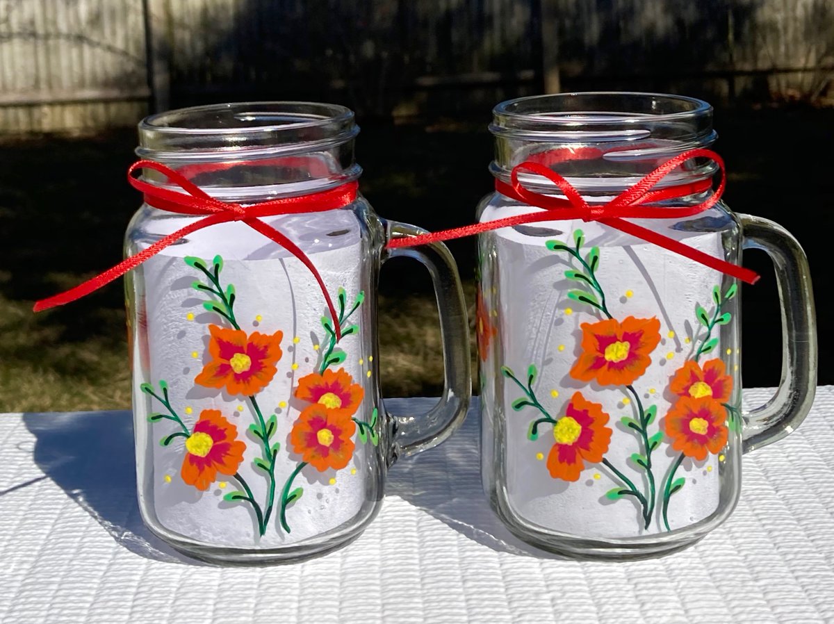 Mason jar mugs etsy.com/listing/967692… #masonjars #masonjarmugs #paintedmugs #bohoglasses #mothersdaygift #giftsformom #giftforher #birthdaygift