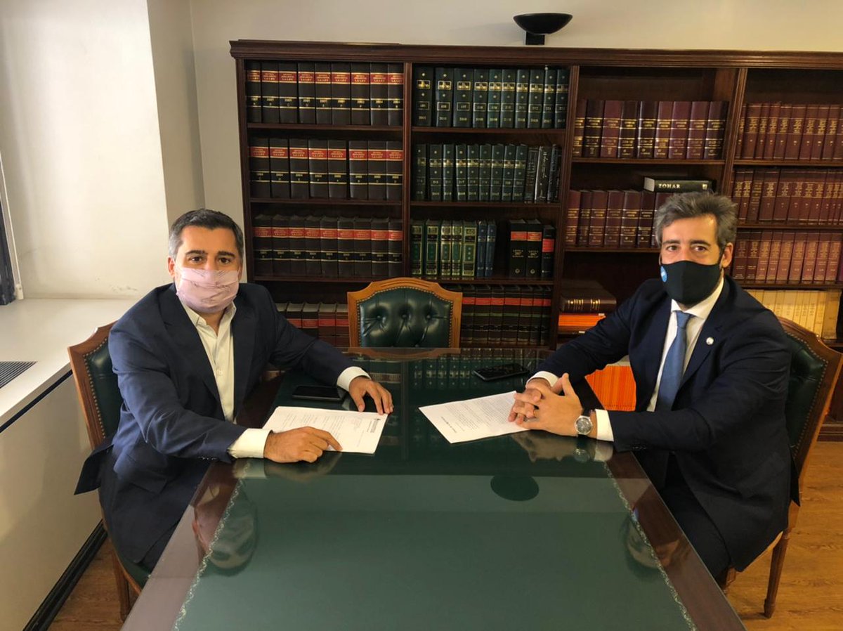 DiegoMolea's tweet photo. Me reuní con @NachoseguraOK, Presidente del Colegio de Abogados de Cordoba, con quien tenemos enormes coincidencias y compartimos la mirada sobre el Poder Judicial para trabajar en proyectos a futuro. https://t.co/8O48AwEhsT