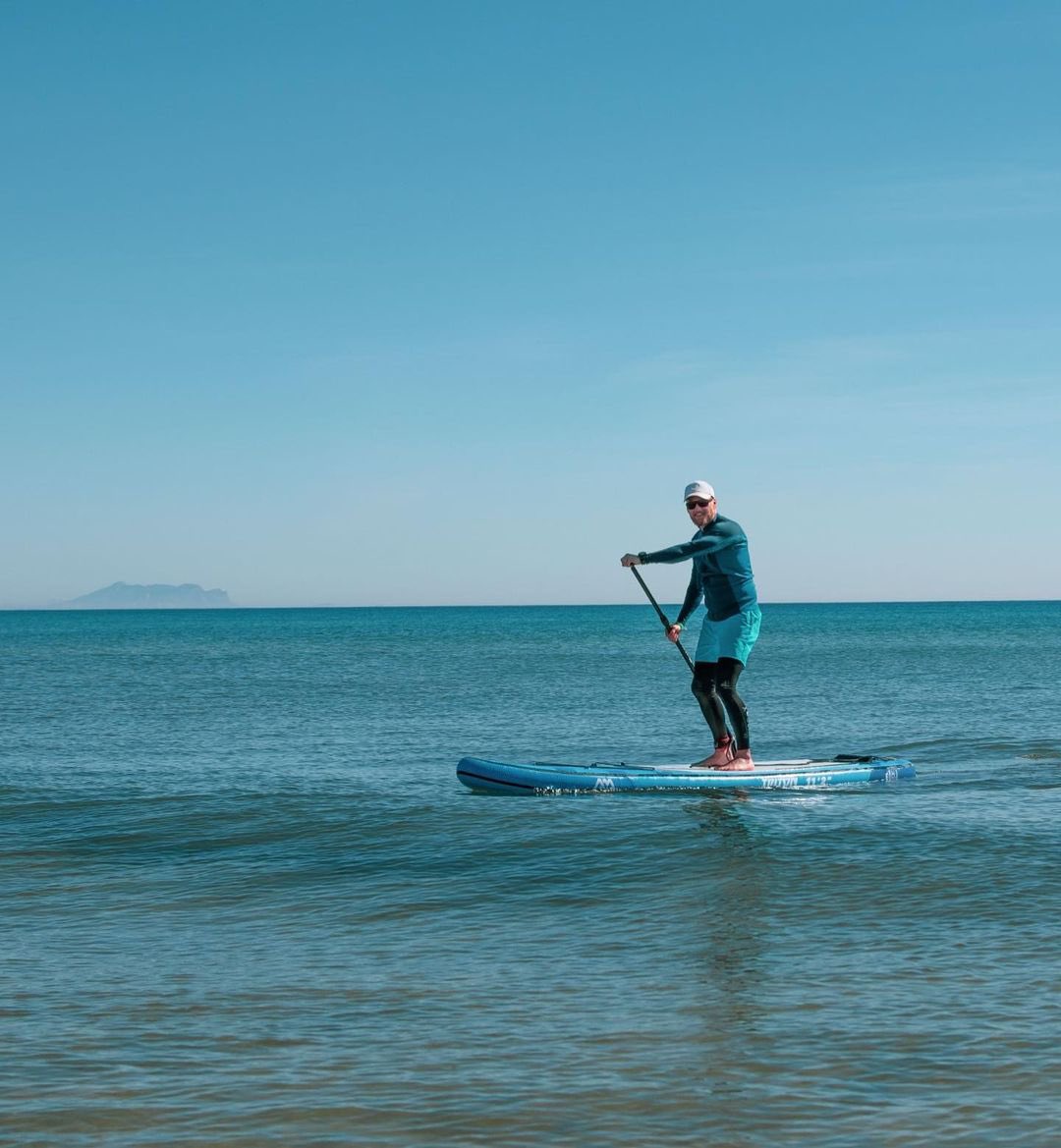 aquamarinasup's tweet photo. Bring. Back. SUMMER! Amazing photos from Vanlife Expedition celebrating their first solo adventure on the ocean 🙌🏻 #wonderis_allaround #sup #paddleboarding #girlpower #skte https://t.co/l8ybYgHM6n