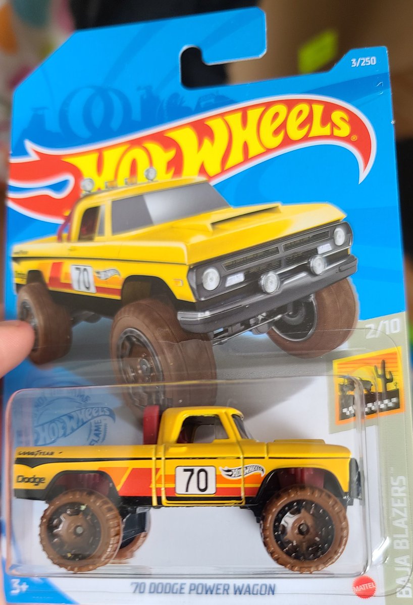 b0bbylen's tweet photo. New #HotWheels !!  
#ItsForMySon https://t.co/jE5LzR12y7