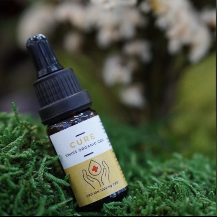 Cure CBD. %0 THC ve izole CBD. 10ml şişe 1000mg CBD içerir. Yurtiçi Hızlı Teslimat. 7/24 iletişim🍀 #İyiGeceler #cure #cbd #CBD #cbdoil #cbdhealth