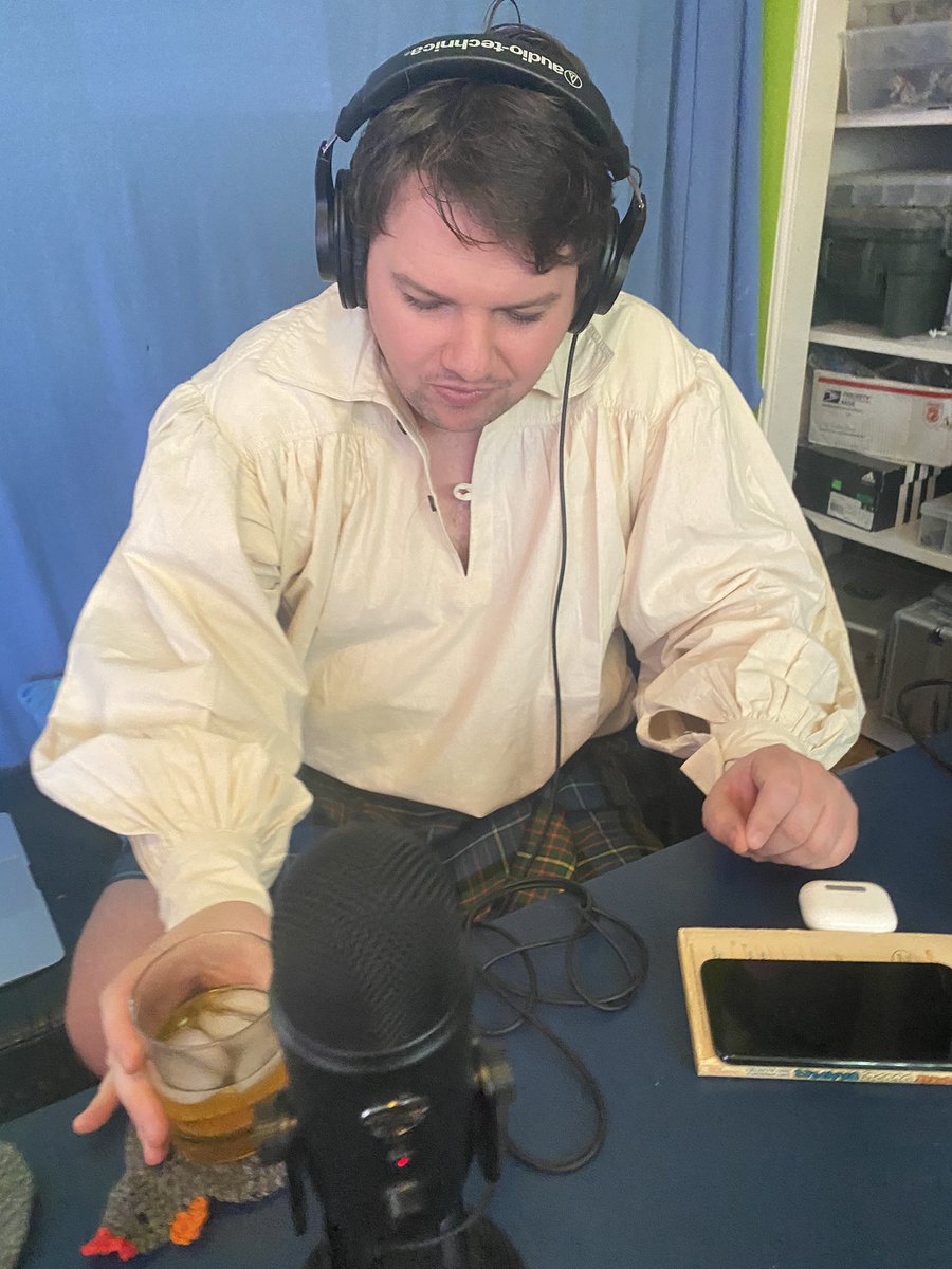 lucia_fasano's tweet image. Top o’ the Timeline to Ya! 🥃🍻
Celebrate St. Paddy’s Day with our latest ep of A Chicken in @every_pod, on Irish American history! 🌈🪨

SWIPE FOR KYLE’S KILT LOOK! ☘️

achickenineverypod.libsyn.com/14-irish-ameri…

open.spotify.com/episode/2f0ynj…

podcasts.apple.com/us/podcast/a-c…