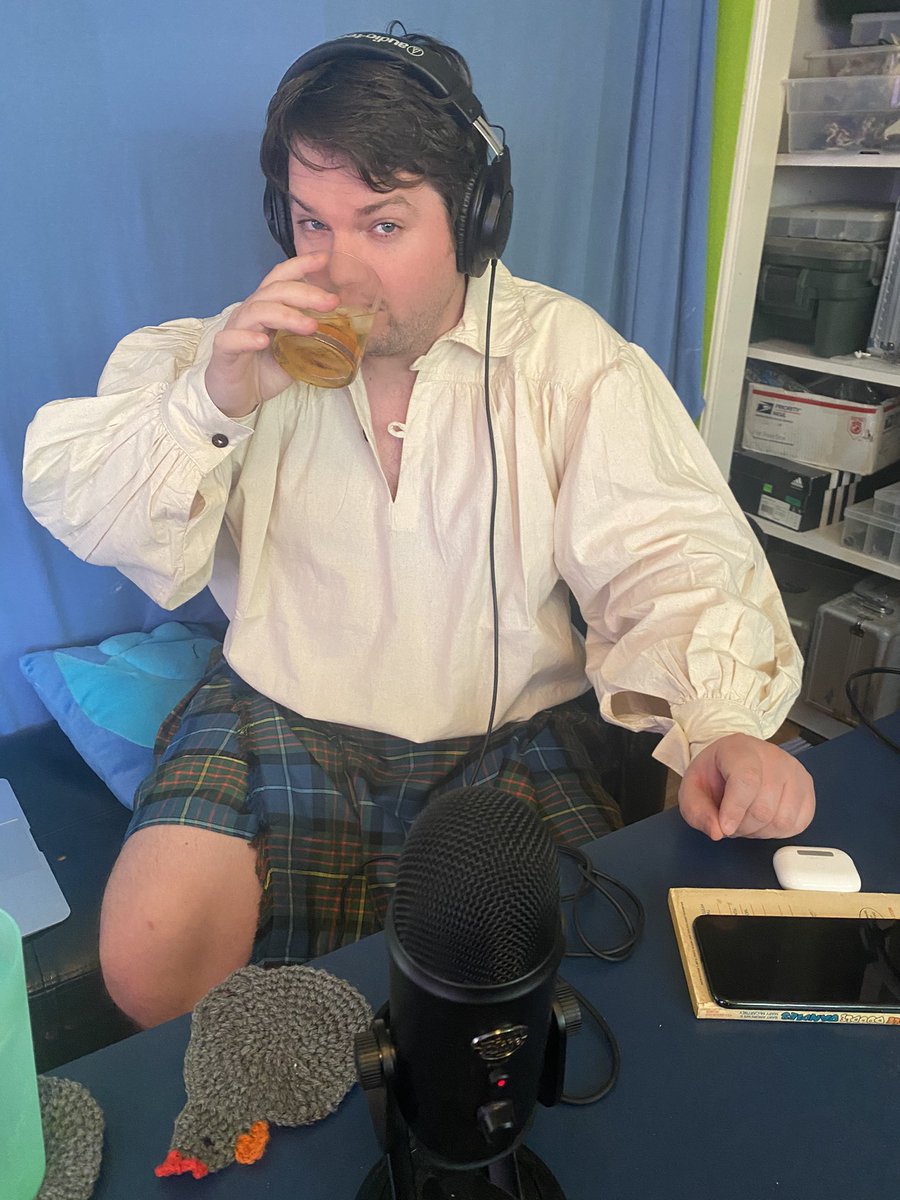 lucia_fasano's tweet image. Top o’ the Timeline to Ya! 🥃🍻
Celebrate St. Paddy’s Day with our latest ep of A Chicken in @every_pod, on Irish American history! 🌈🪨

SWIPE FOR KYLE’S KILT LOOK! ☘️

achickenineverypod.libsyn.com/14-irish-ameri…

open.spotify.com/episode/2f0ynj…

podcasts.apple.com/us/podcast/a-c…