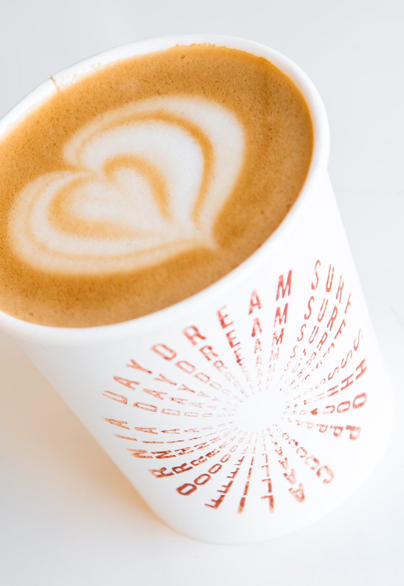 EverlynChoi's tweet photo. Taking a break from editing to enjoy a well deserved microfoam pattern designed latte from @daydreamsurfshop 
.
#everlynchoiphotography #businessphotoshoots  #coffeeaddict #coffee #photooftheday #coffeephotography #coffeephoto #coffeephotographer #foodphotographer #foodphotos https://t.co/gF94ExxcbY